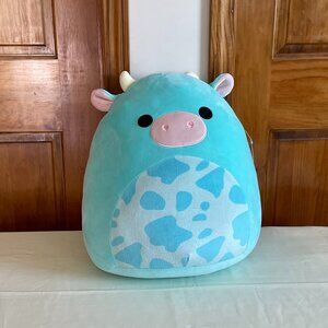 Ultra Rare Tuluck Squishmallow Blue Cow NWT